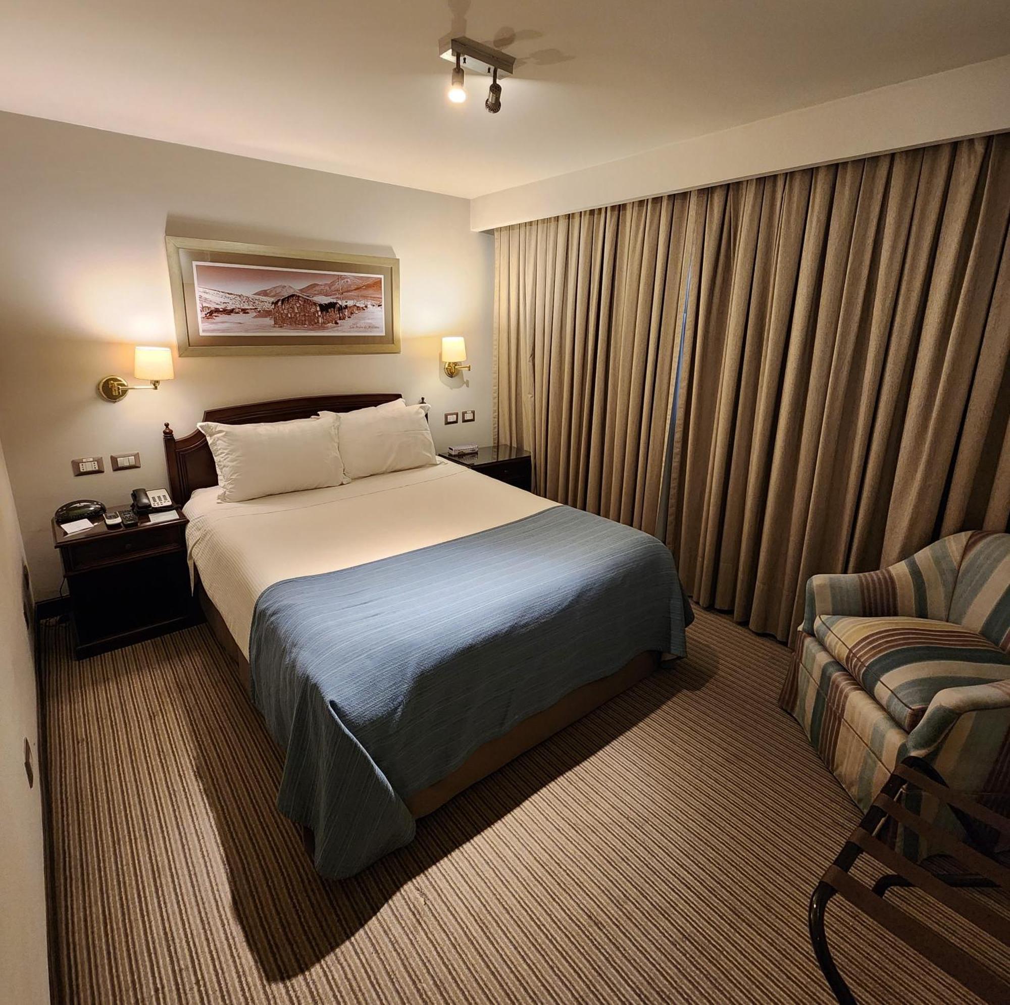 Hotel Los Espanoles Plus Сантьяго Экстерьер фото