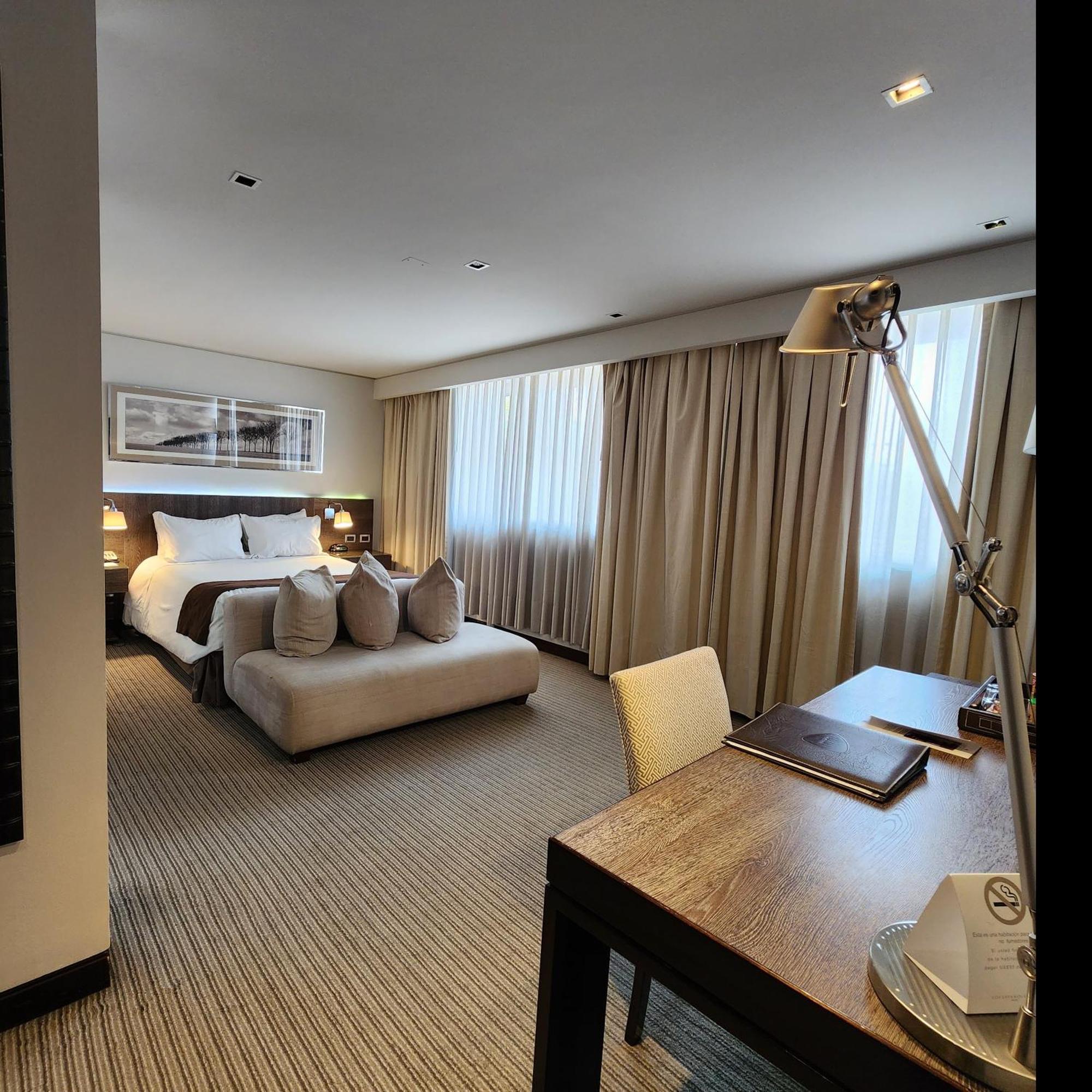 Hotel Los Espanoles Plus Сантьяго Экстерьер фото