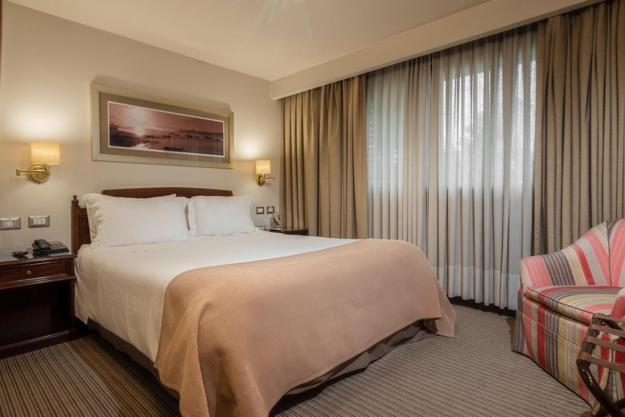 Hotel Los Espanoles Plus Сантьяго Экстерьер фото
