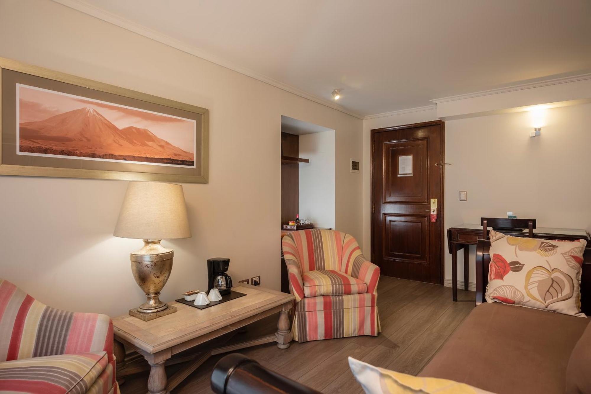 Hotel Los Espanoles Plus Сантьяго Экстерьер фото