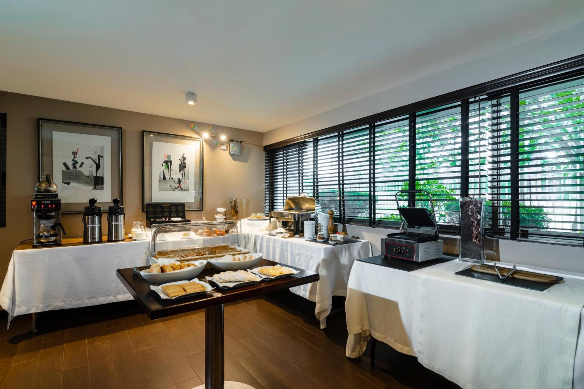 Hotel Los Espanoles Plus Сантьяго Экстерьер фото