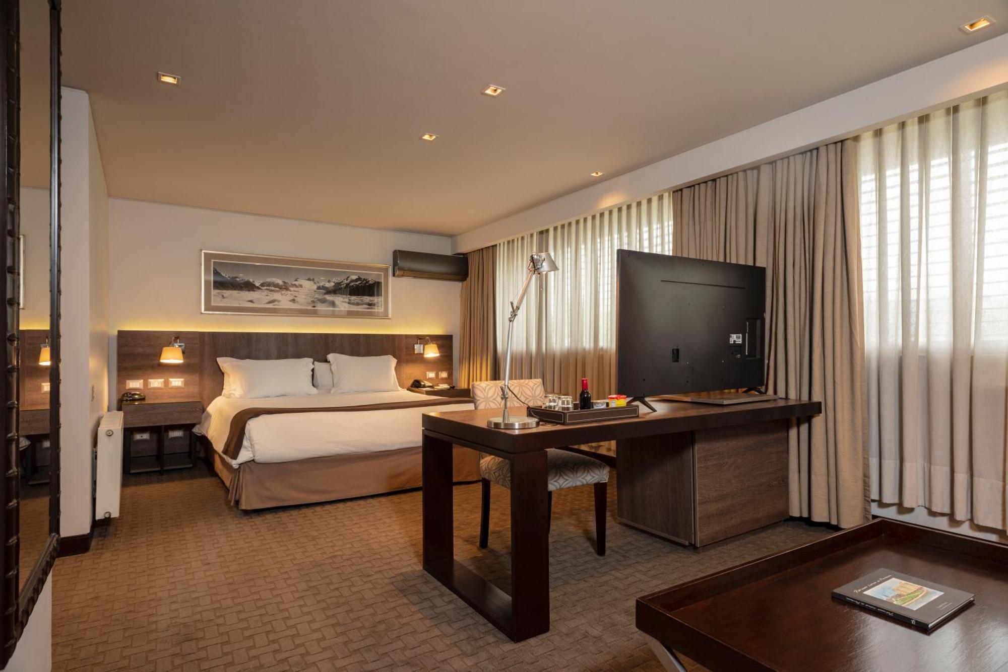 Hotel Los Espanoles Plus Сантьяго Экстерьер фото