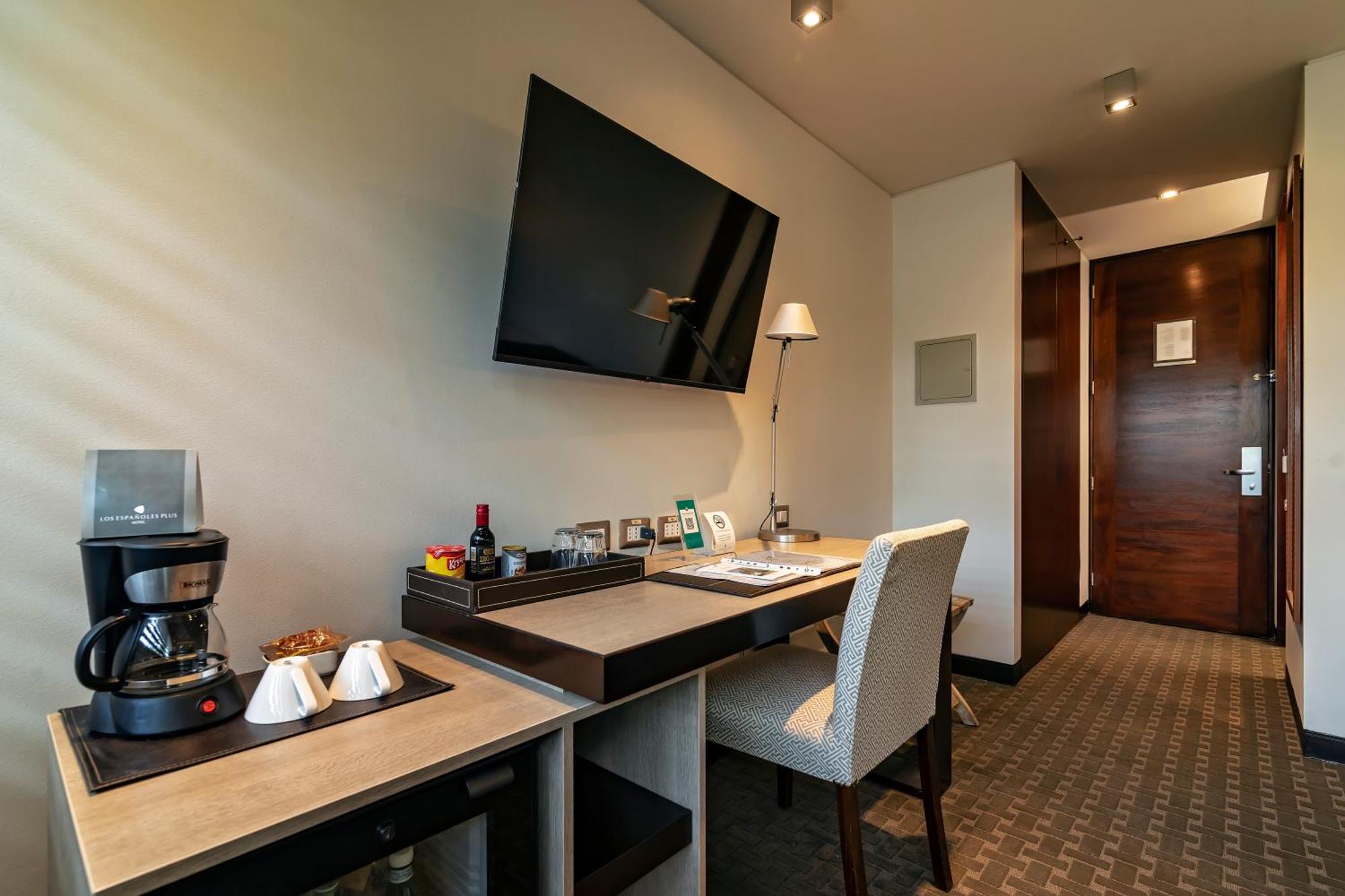 Hotel Los Espanoles Plus Сантьяго Экстерьер фото